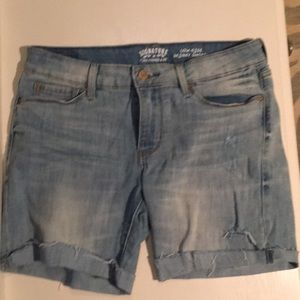 Women’s Levi shorts